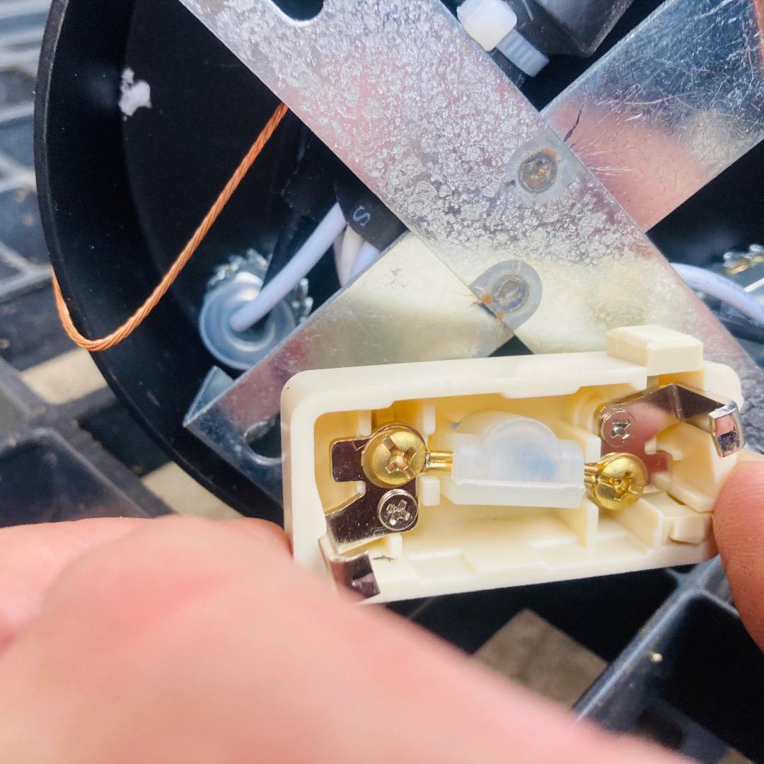 セルジュムーユ ペンダントライト 3アーム 家具