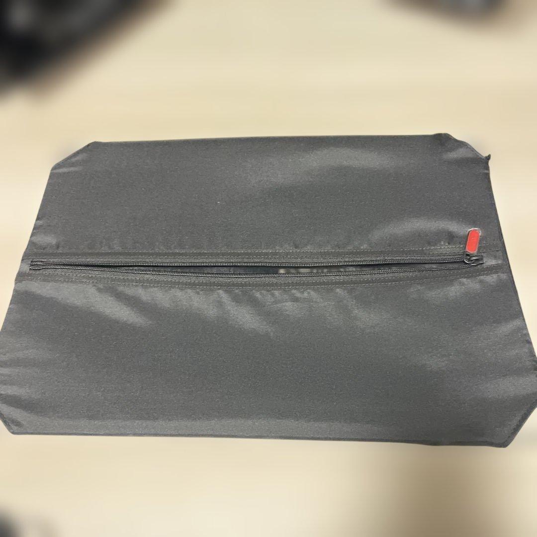 イノベーター　ブラック36L アルミスーツケース