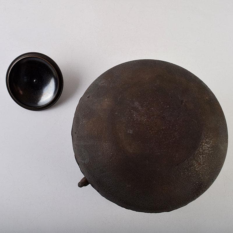 茶道具　釜師　角谷莎村作　尾張釜　共布共箱　V　9158D