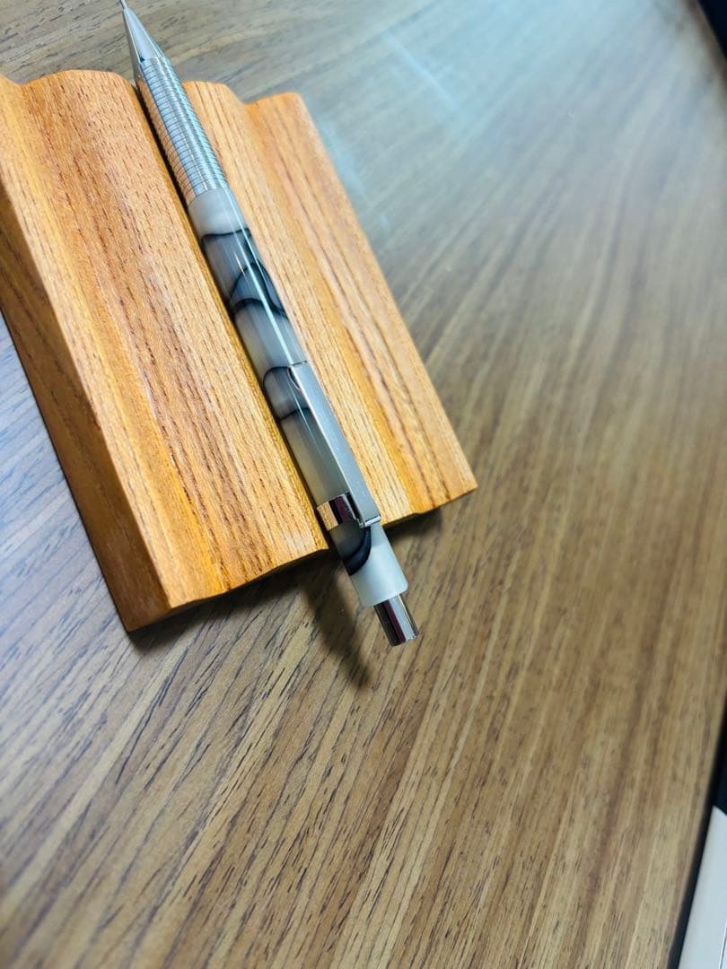 クラフトa クラフトエー　アクリル　シャープペンシル　ブラック×ホワイト