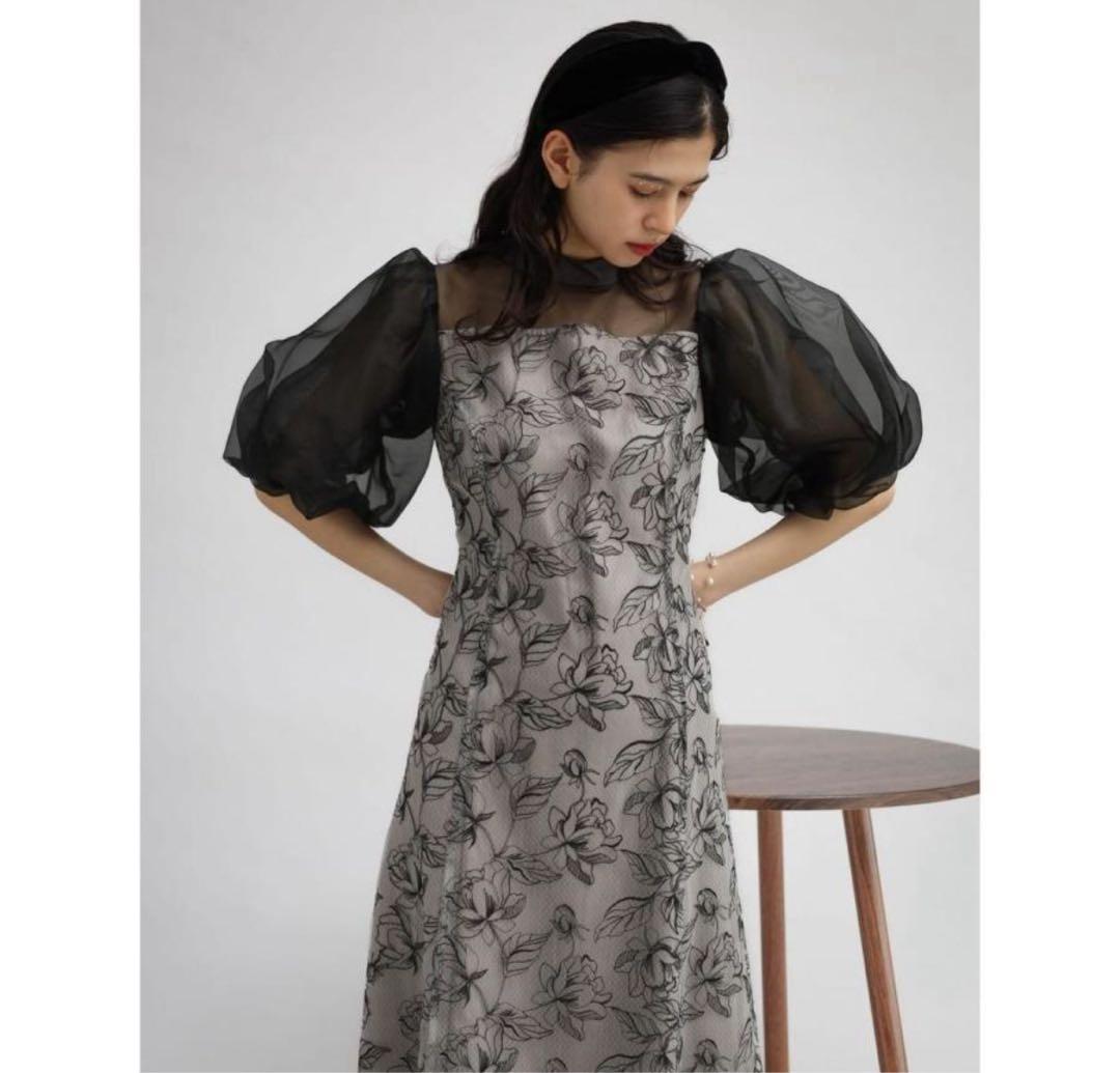 専用⭐︎フラワープリント パフスリーブドレス　petirobe オケージョン