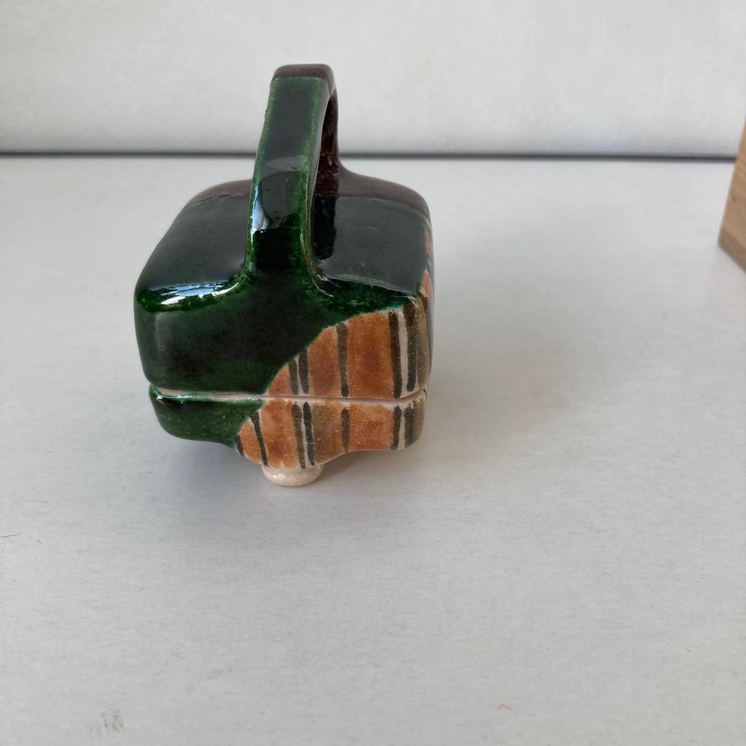 織部　四方香合　手付き　政所窯　明道　共箱　共裂