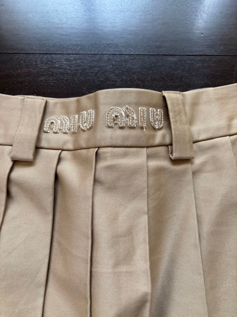 io！　miumiu プリーツスカート