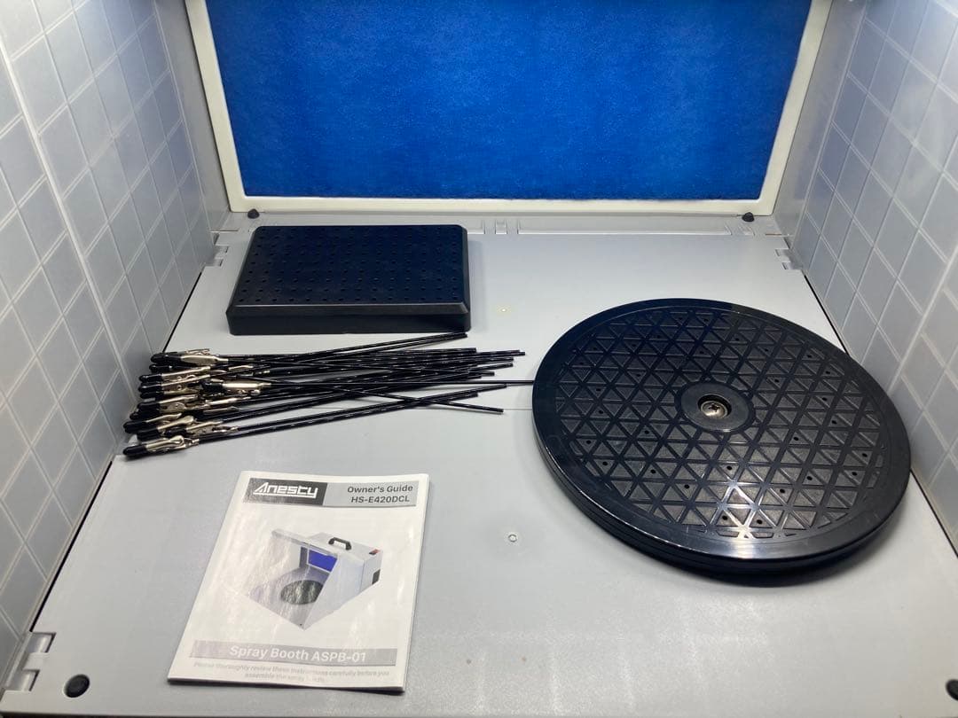 フィギュア塗装セット・エアブラシ、塗装ブース、防毒マスク、ガス缶2つ、肌用塗料