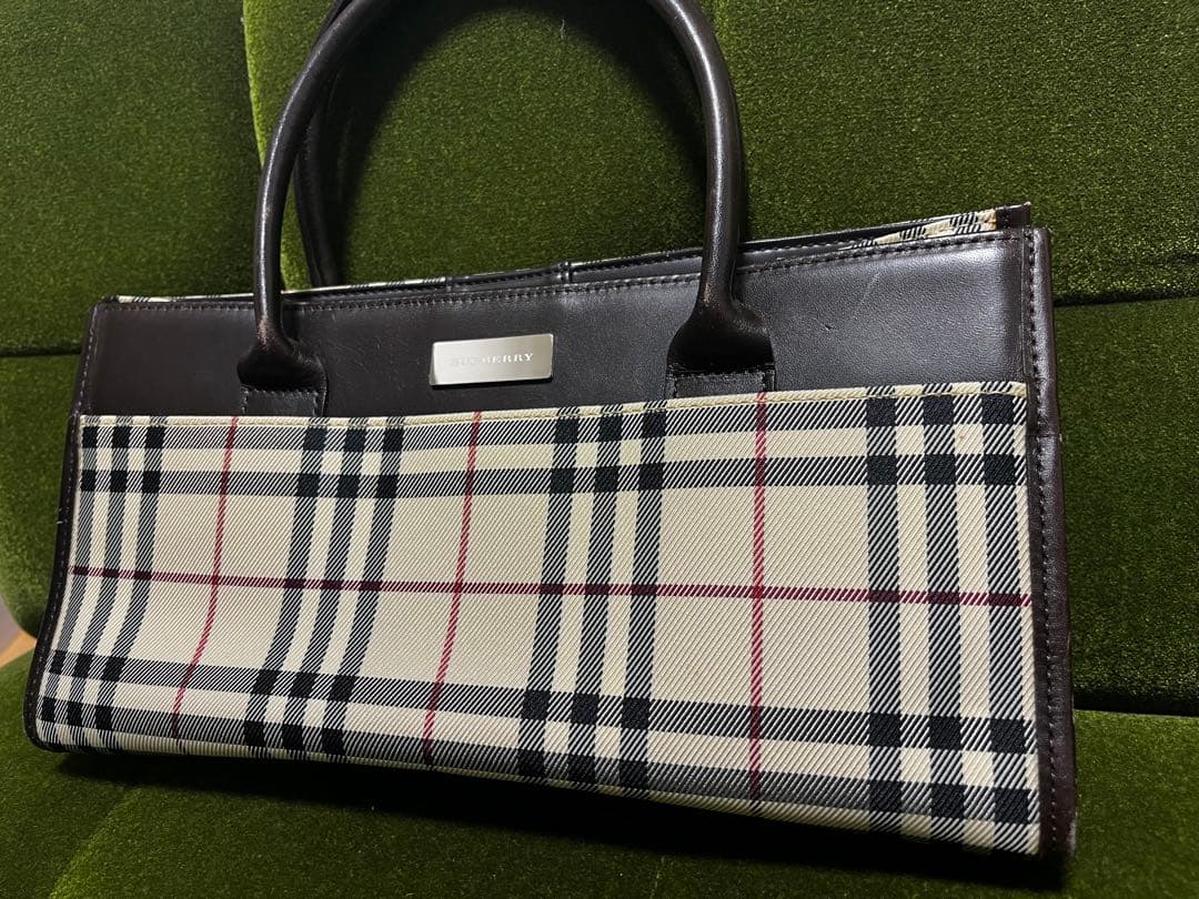 美品 バーバリー　ロゴプレート　ハンドバッグ　スクエア