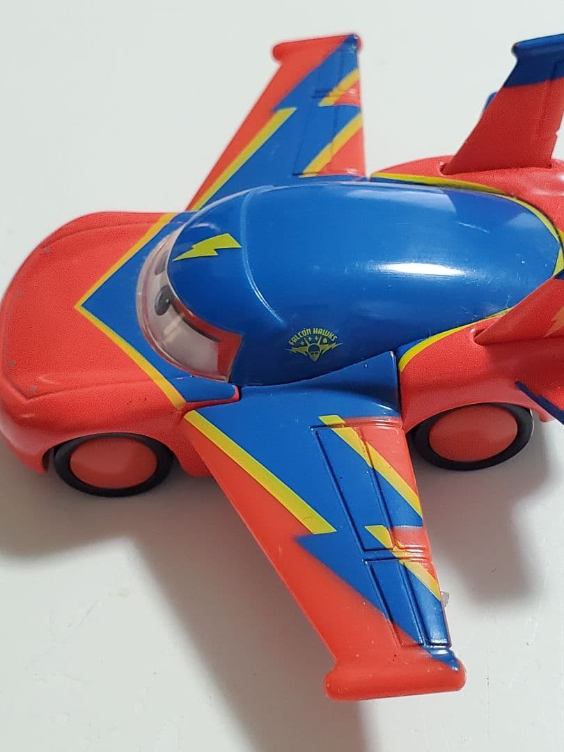 カーズトミカ　マックィーン　メーター　ホークタイプ