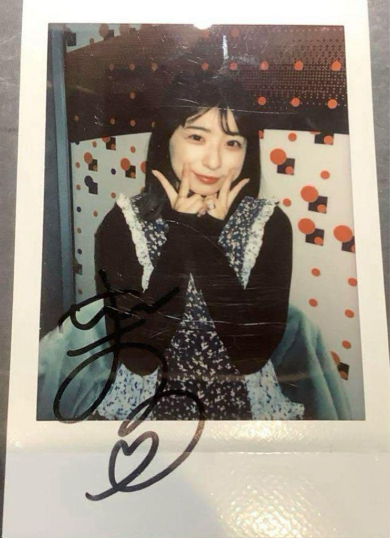 【私物サイン】巫まろ　サインチェキ　まろ私物Tシャツサイン　ZOC 大森靖子