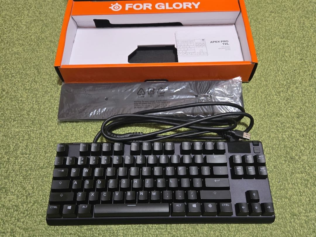 SteelSeries APEX PRO TKL キーボード 本体