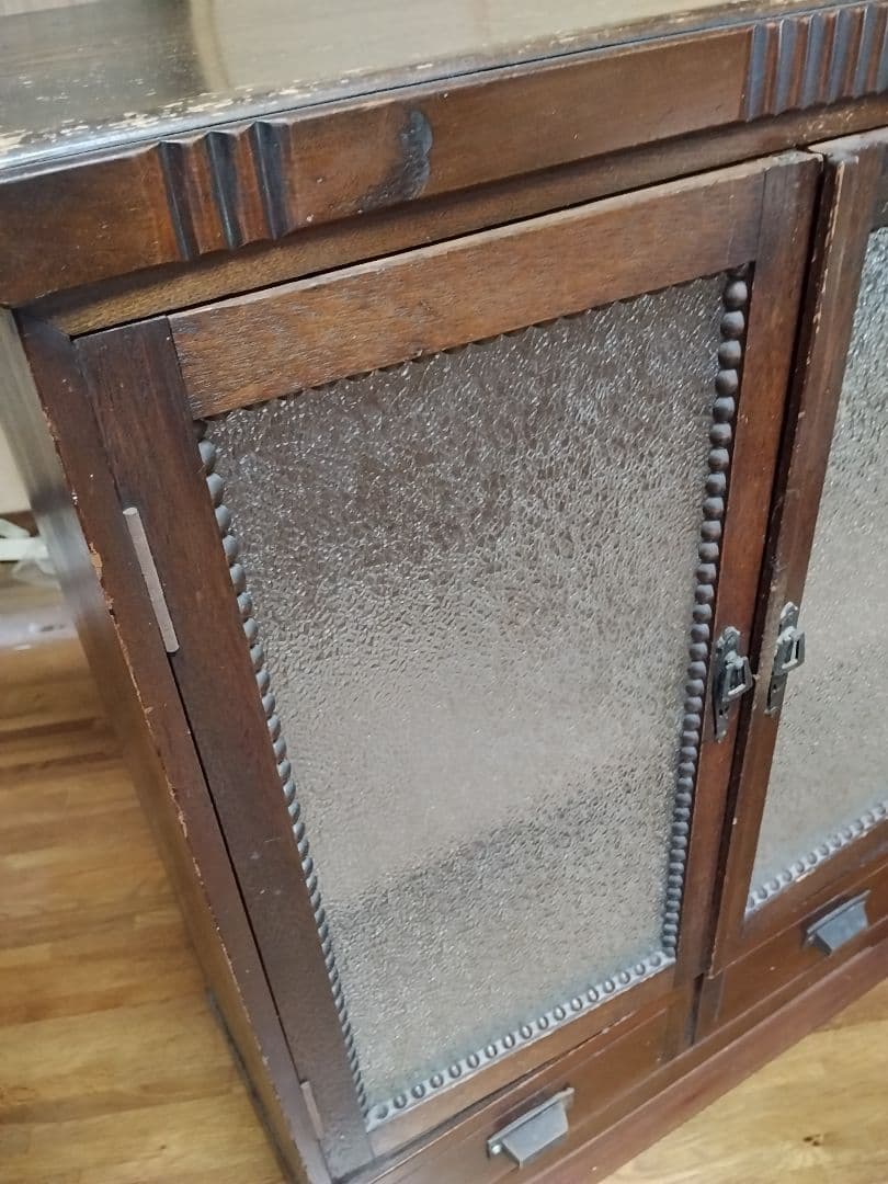 アンティーク レトロ 木製ガラス扉キャビネット 引き出し付き 本棚 食器棚