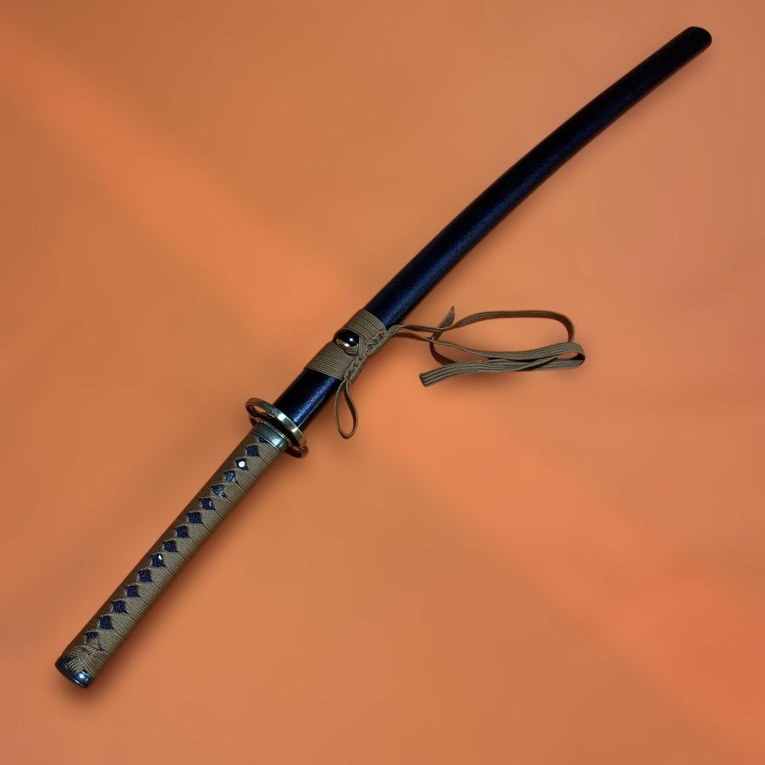 高級軽量模造刀 茶柄 海鼠透し金鍔 飾り栗形黒梨地鞘