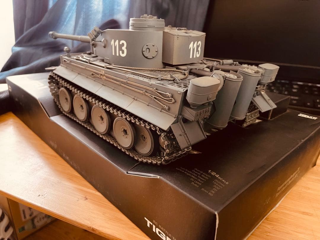 新品]東京マルイタイガ1 バトルタンク1/24 スケール