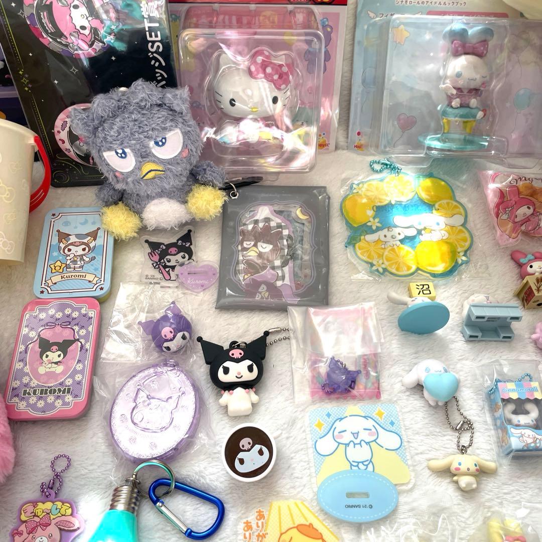 ☆☆サンリオまとめ売り・ぬいぐるみ・フィギュア・キーホルダー・置き時計等☆☆