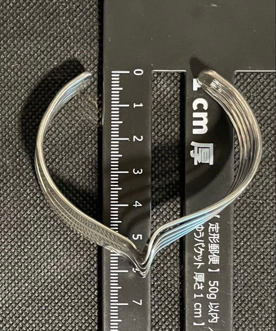 シルバー 波形デザイン バングル