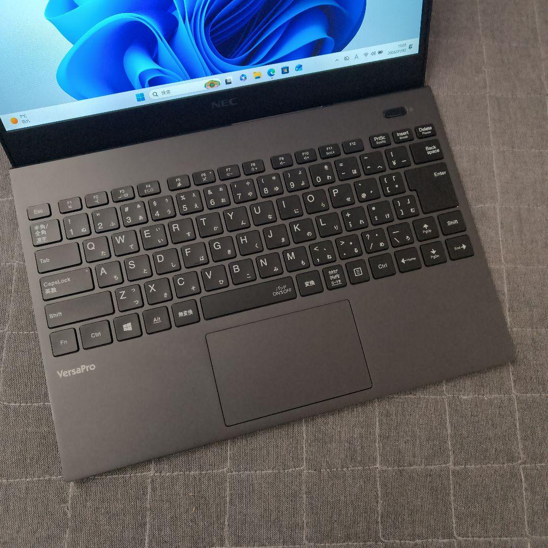 日本製 高級感 良好 NEC 超軽量 驚速 10世代 i7 16GB 512GB