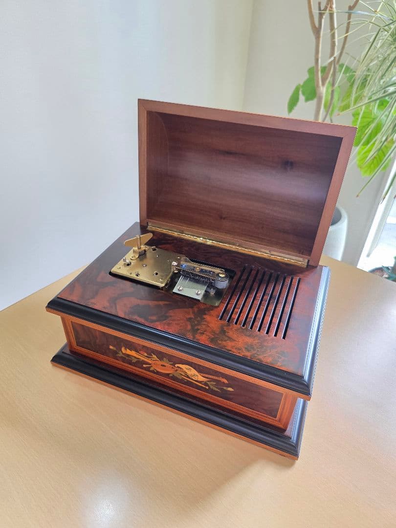 REUGE　ディスクオルゴール　ドーム型クルミ象嵌箱　17枚ディスク付