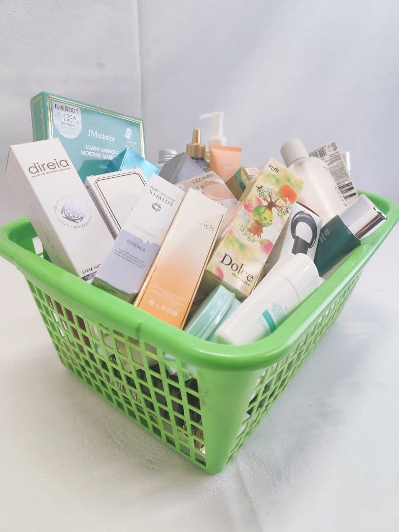 新品未使用　化粧品など大量まとめ売り（基礎化粧 スキンケアヘアケアコスメその他）
