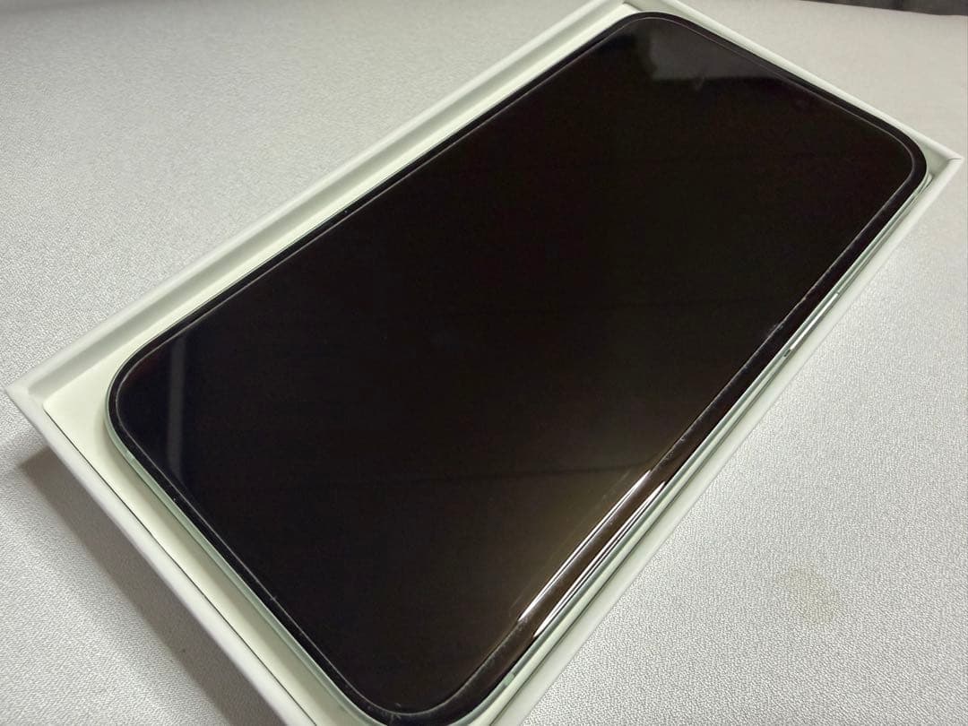 iPhone15 256GB グリーン 付属品(ケース)多数！美品！SIMフリー