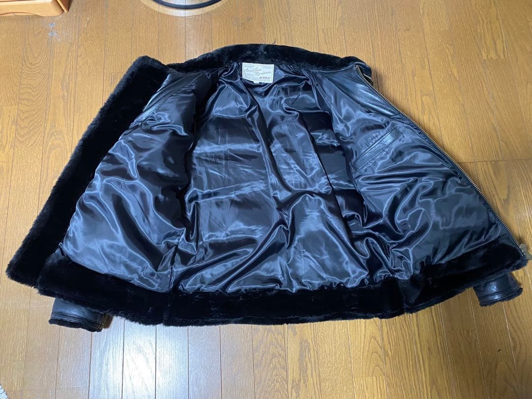【美品】 アヴィレックス Ｂ３ ダウンジャケット レザーブラック