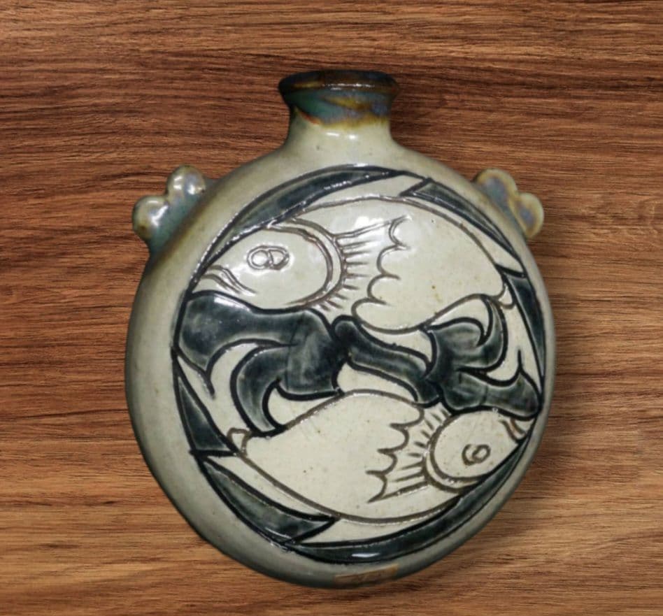 金城次郎　壺屋時代　漁文一輪挿し　壁掛け用