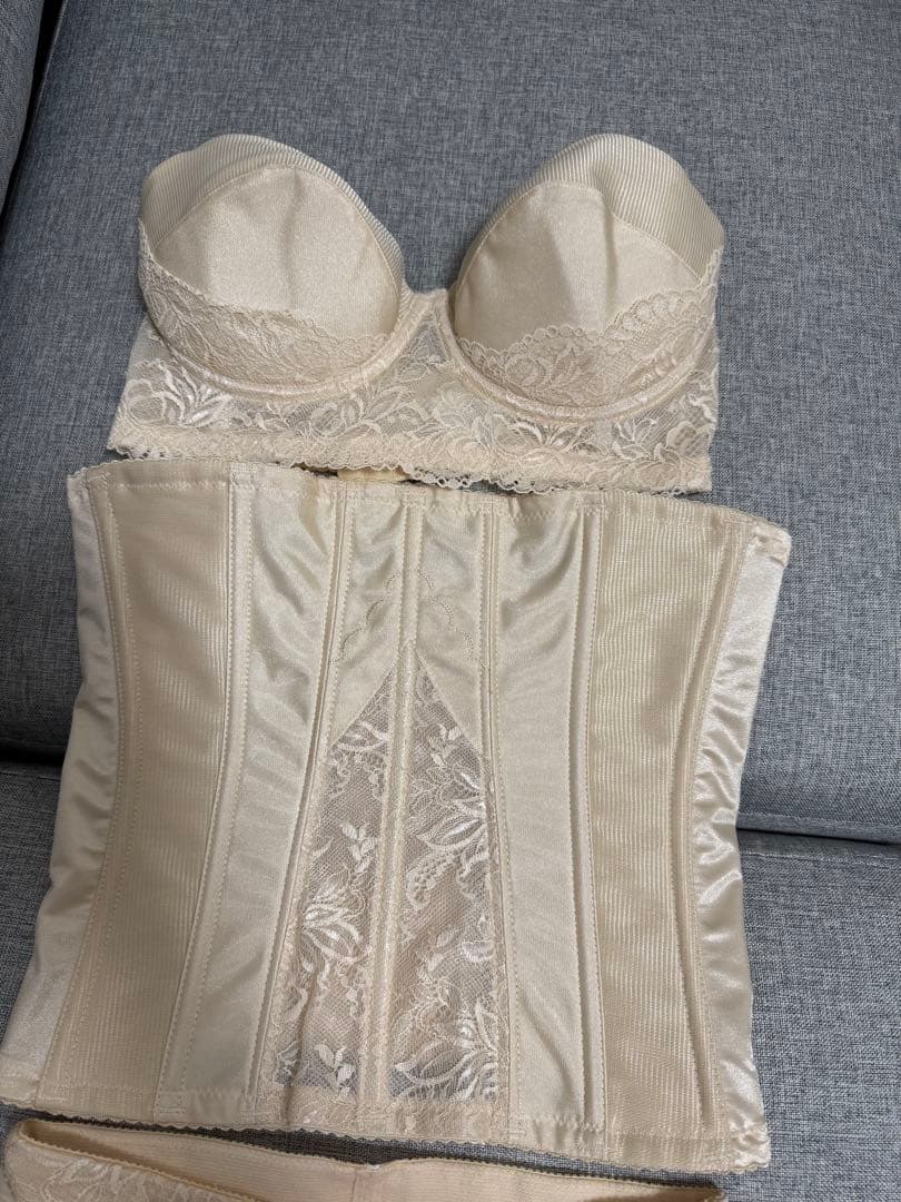 アールイズドレス　ブライダルインナー　リゾート婚　E70