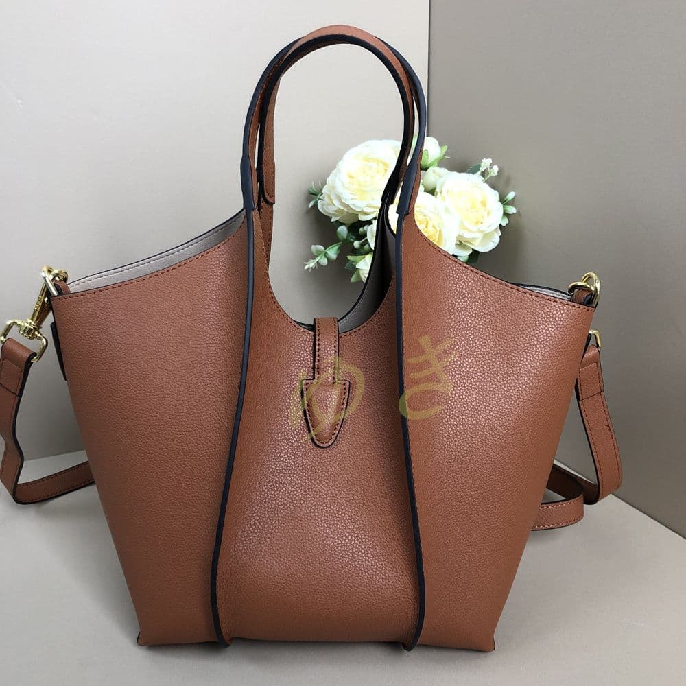 T タイムレス　レザー　トートバッグ トッズショルダーバッグ