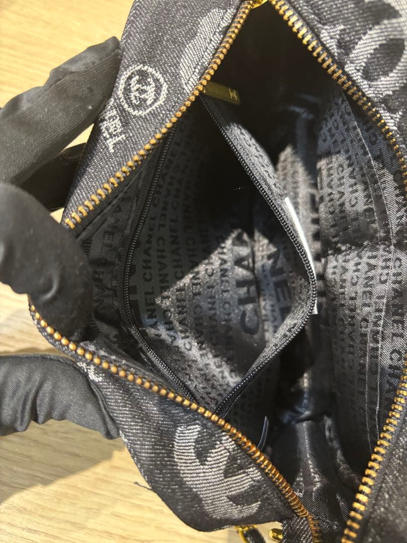 H*ぶ出品　シャネル　CHANEL デニムショルダーバッグ 未使用　ノベ