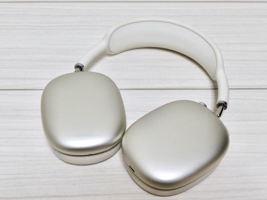 AirPods Max(USB-C) スターライト　MWW53ZA/A