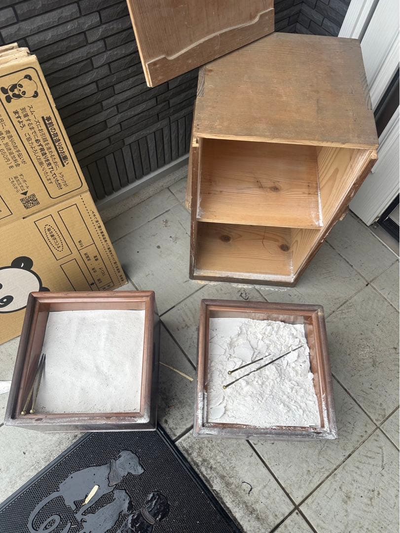 昭和レトロアンティーク二箇セット木箱入り 灰入 茶道具 古民具 角火鉢 古道具