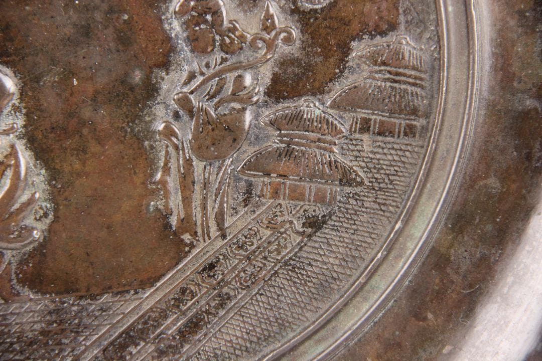 中国美術　中国 宣徳　銅 山水人物文盤 唐人物図 浮彫銅皿 古銅器 EU1-28