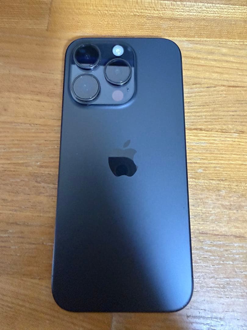 Apple iPhone 15 Pro 本体　SIMフリー