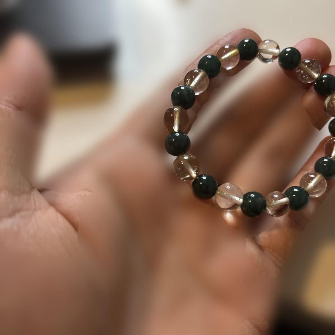 水晶と翡翠のパワーストーン！ズーンとくる！綺麗！