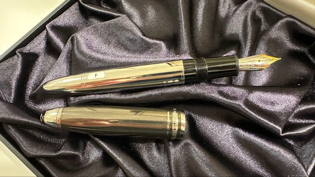 モンブラン万年筆 M 18K美品 箱付