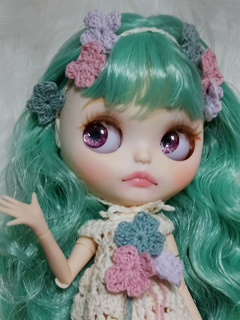 カスタムアイシードール パステルグリーンヘア アウトフィット付き