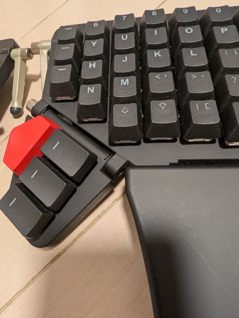 ZSA Moonlander Mark I 分割型プログラミングキーボード 銀軸