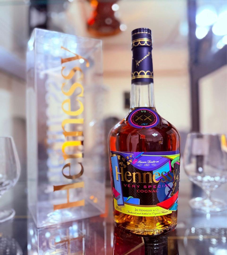 Hennessy Very Special Cognac Kaws限定版