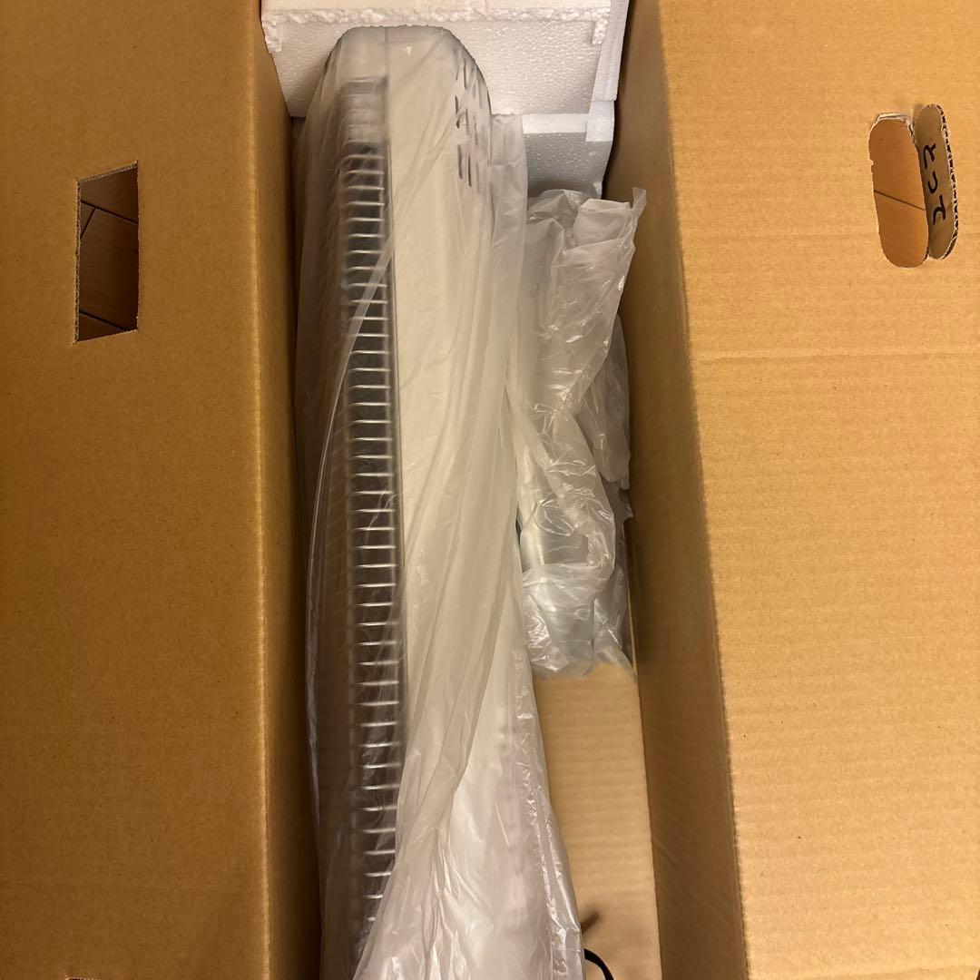 CORONAタワー型電気ヒーター ホワイト　コアヒートスリム遠赤外線電気ストーブ