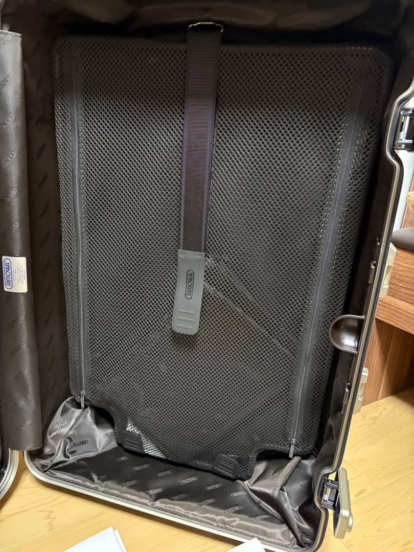 最終値下げ❣️リモワRIMOWAトパーズ　チタニウム　67L