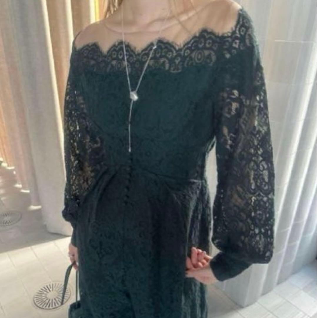 未使用★Ameri★OFF SHOULDER LACE LIKE ROMPERS