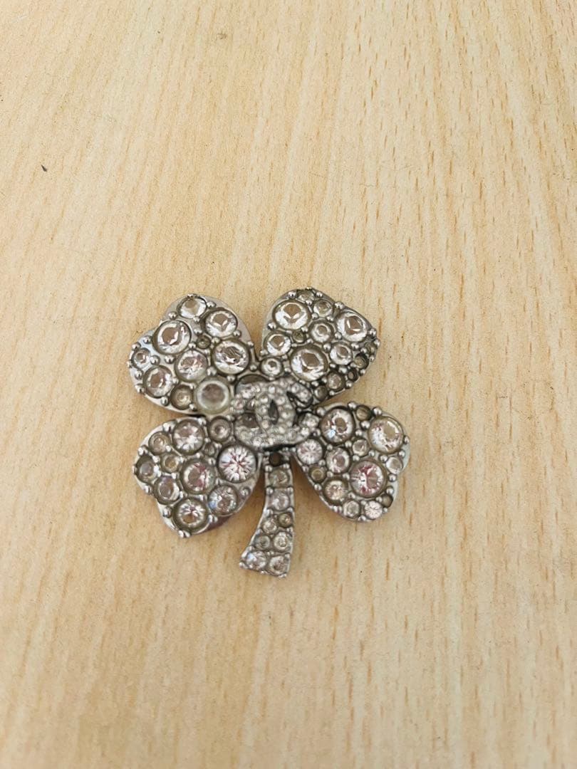 シャネル　　ブローチ