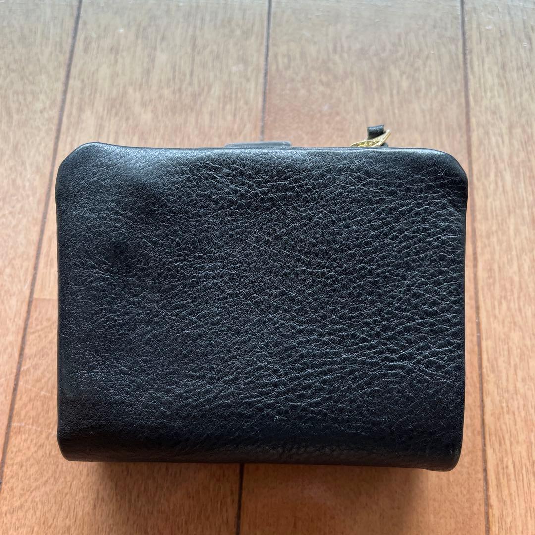 サンク　レザー製黒二つ折り財布