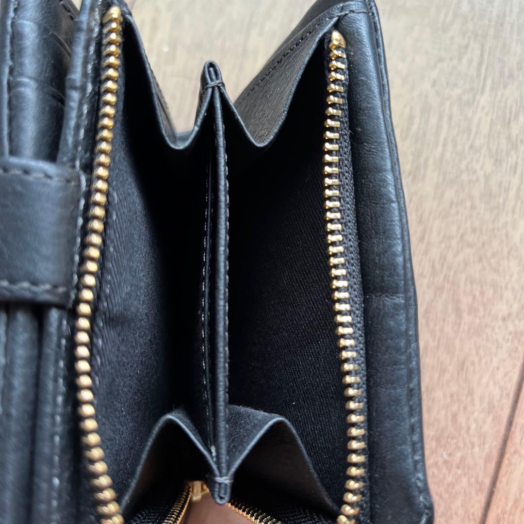 サンク　レザー製黒二つ折り財布