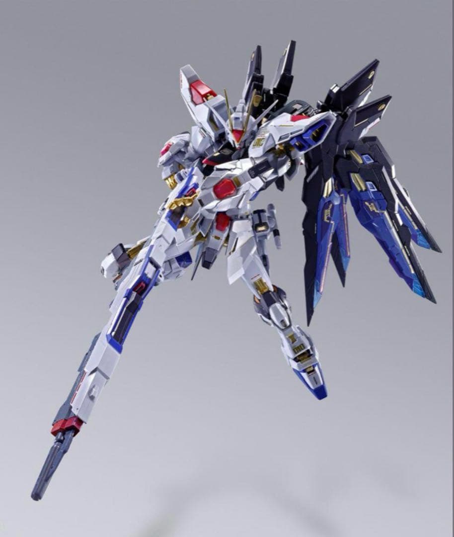 メタルビルド　ストライクフリーダム　2024 光の翼セット