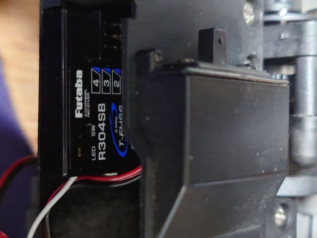 京商　FW-05　エンジン　メカ付き