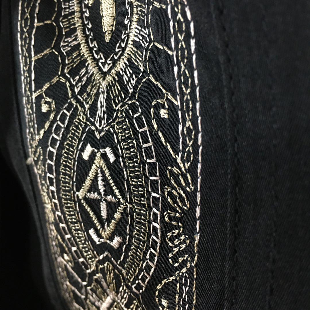 【個性派古着】長袖総柄デザインブルゾン　豪華刺繍入り　ヨーロピアン調　LL