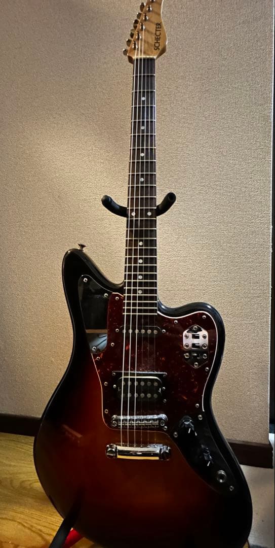 N　SCHECTER AR06
