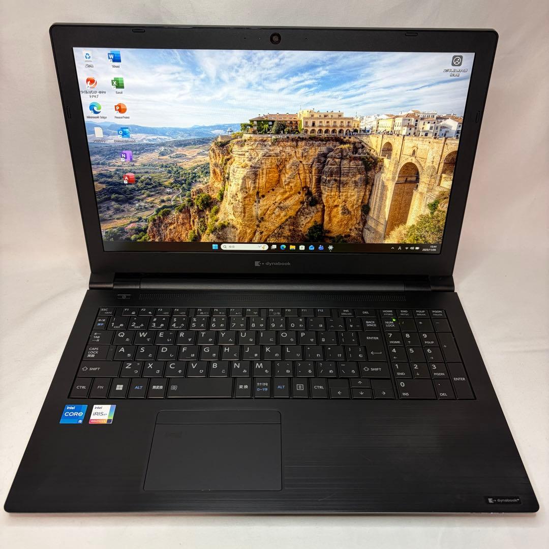 準美品 dynabook B55/HS 11世代 i5 15.6インチ フルHD