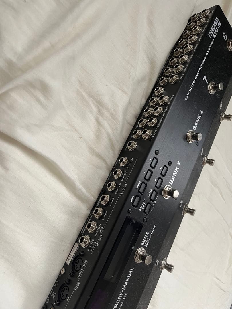 Boss es-8 スイッチャー