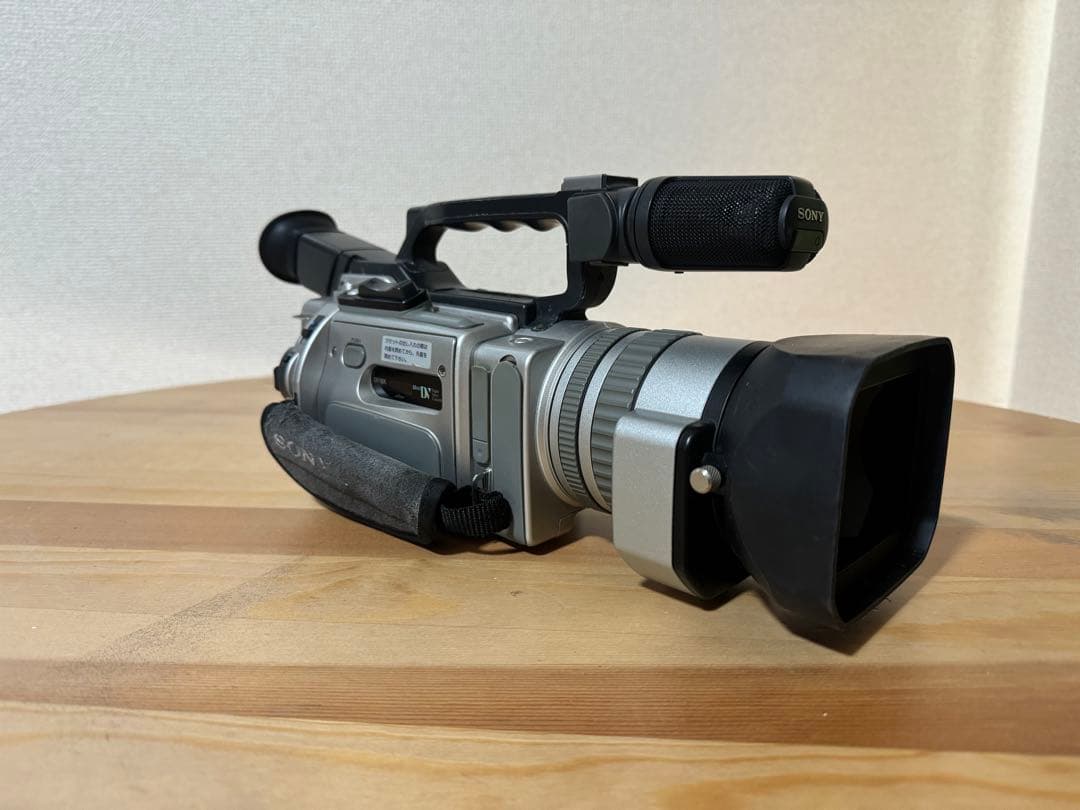 ビデオカメラ DCR-VX2000