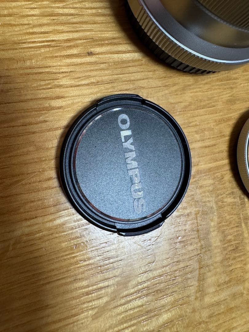 Olympus M.Zuiko 45mm F1.8 M43 レンズ mft