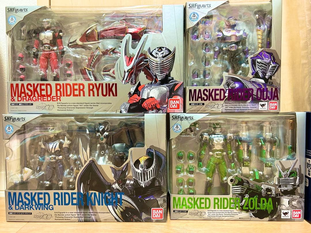 フィギュアーツ　仮面ライダー龍騎セット